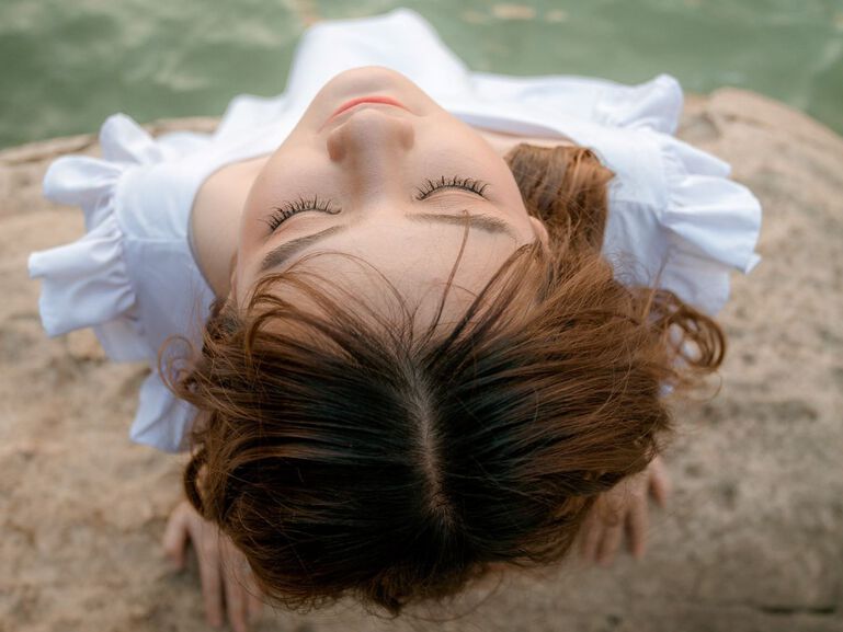 Causes And Cures For Greasy Hair